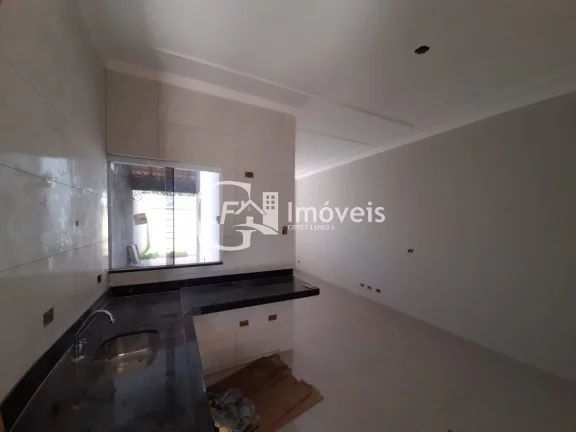 Imagem Linda casa à venda com acabamento impecável e localização privilegiada.