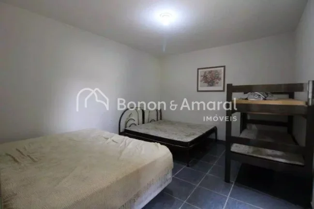 Imagem Lindíssima chácara em Sumaré, sendo a casa principal reformada recentemente com 2 quartos, sendo ...