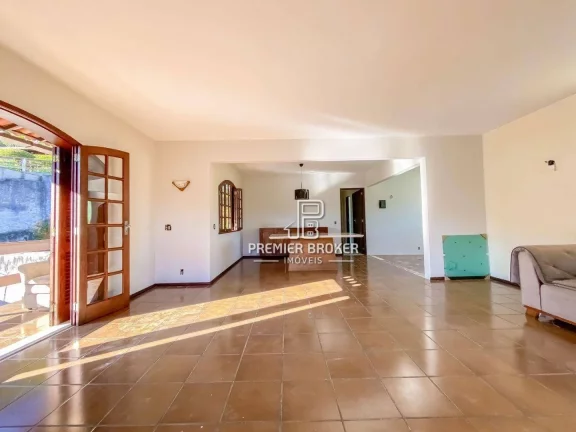 Imagem Casa à venda, 196 m² por R$ 950.000,00 - Golfe - Teresópolis/RJ