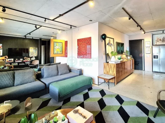 Imagem O apartamento, projetado pelo renomado arquiteto Marlon Gama, que já participou da Casa Cor São Pa...