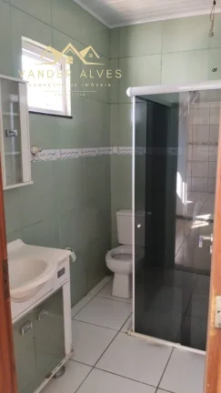 Imagem Imperdível casa para venda ou locação em Foz do Iguaçu-PR, 4 quartos, 1 suite, 2 salas, 2 banheiros, 3 vagas de garagem.