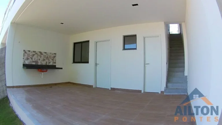 Imagem Casa Duplex com 3 Dormitórios à Venda em Nova Guarapari - Guarapari/ES