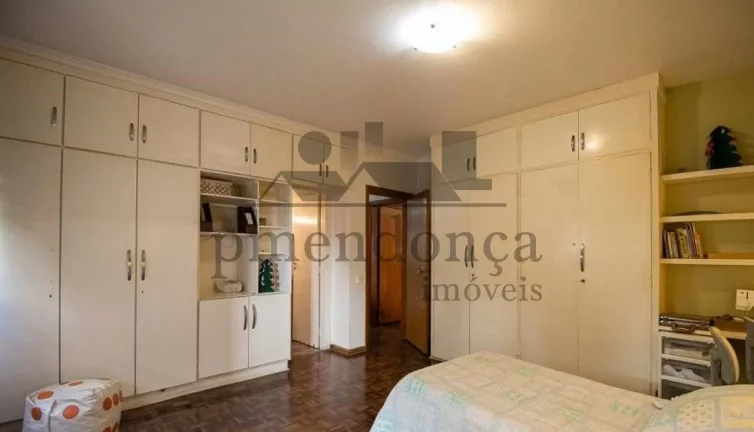 Imagem Apartamento em Higienópolis com 270m², 4 quartos (3 suítes) e 2 vagas.