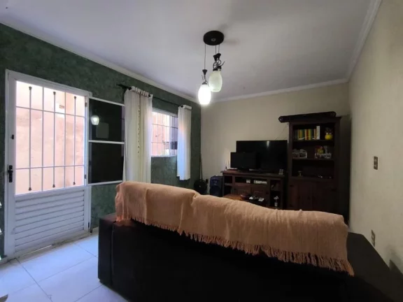 Imagem Sobrado com 3 dormitórios à venda, 375 m² por R$ 695.000,00 - Vila Jurema - Ferraz de Vasconcelos/SP