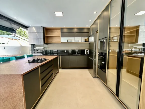 Imagem Casa de Luxo à Venda na Riviera de São Lourenço Módulo 24 - 6 Quartos, 6 Suítes, 4 Vagas de Garagem
