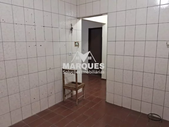 Imagem Ótima Oportunidade! Sobrado + 2 Casas para Moradia