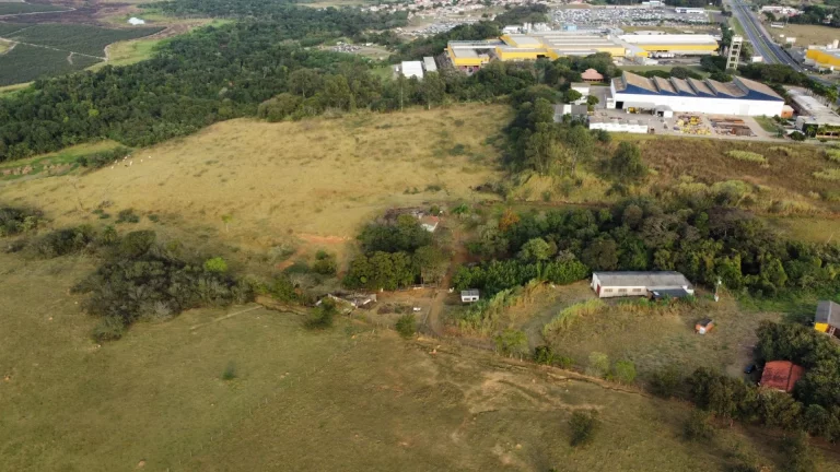 Imagem Área Industrial e Comercial à Venda Sítio Rio Acima de 92.755,00m². Localizado em Capivari/SP