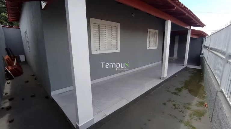Imagem Casa Padrão, Casa com 2 dormitórios + 3 barracões à venda, 300 m² por R$ 450.000 - Cidade Livre - Aparecida de Goiânia/GO