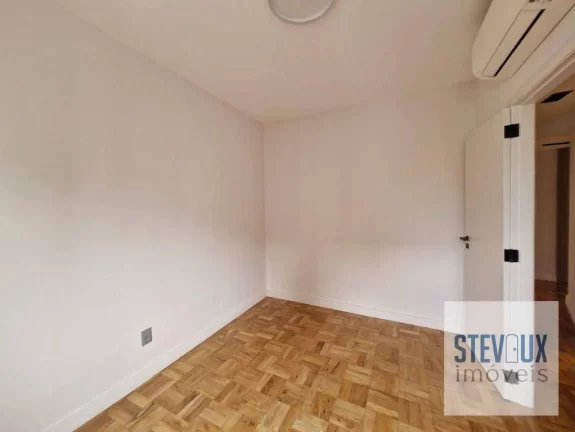 Imagem Apartamento reformado com 3 dormitórios e vaga fixa