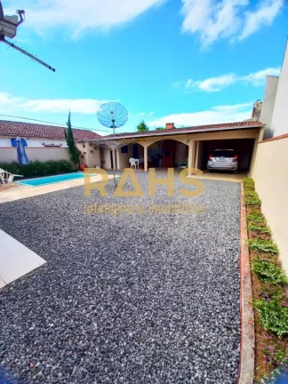 Imagem Ótima Residência Plana Com Piscina! Conforto e privacidade definem essa linda casa plana à venda ...