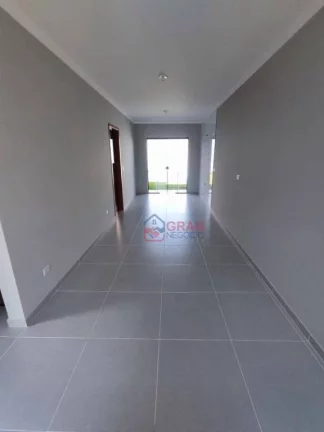 Imagem Casa com 3 dormitórios à venda em Araucária/PR