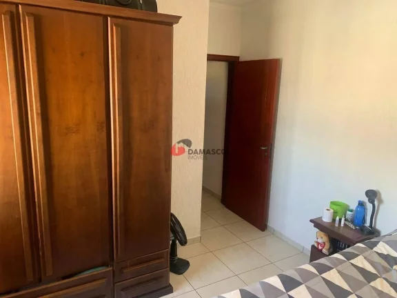 Imagem Sobrado à venda 3 Quartos, 1 Suite, 6 Vagas, 252M², Cerâmica, São Caetano do Sul - SP