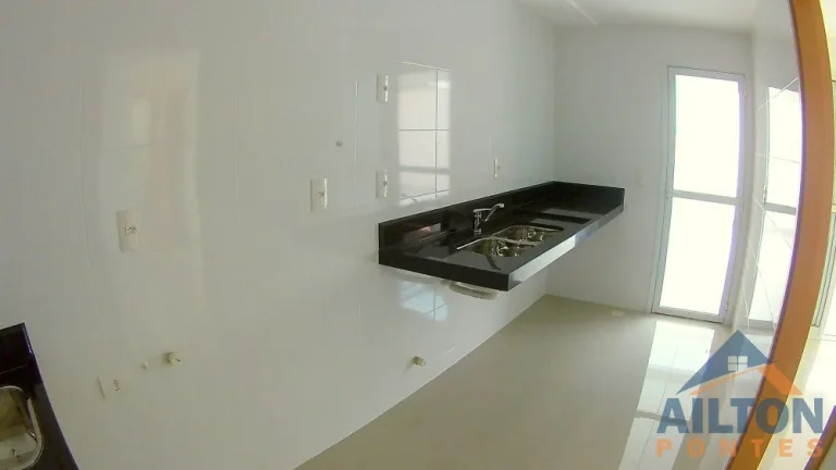 Imagem Apartamento Casa com 2 Quartos na Quadra do Mar na Praia do Morro - Guarapari/ES