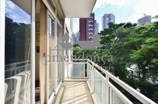 Imagem Apartamento de 141m² em Pinheiros para reforma, 3 quartos e 1 vaga.