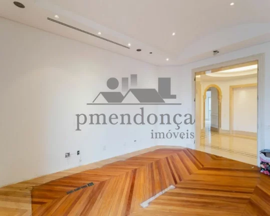 Imagem Edifício neoclássico no Pacaembu com 3 suítes e 6 vagas de garagem, 711m².