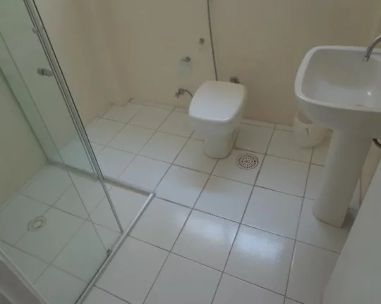 Imagem Apartamento à venda no Guarujá na Praia das Pitangueiras.