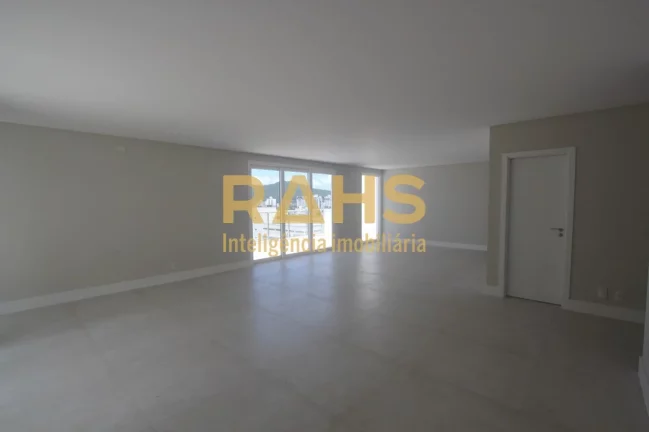 Imagem Buscando aquela cobertura nova com 4 suítes e 4 vagas de garagem? Essa é uma excelente opção par...