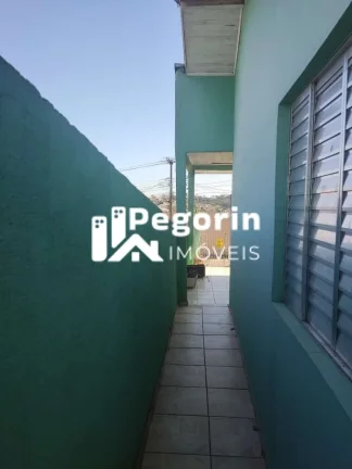Imagem Casa 02 Quartos Padrão com quintal