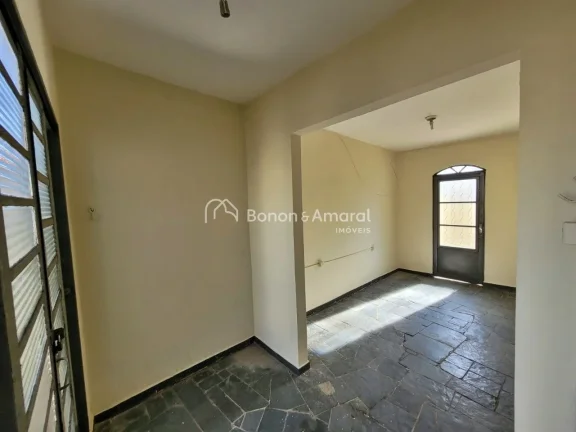 Imagem Casa térrea à venda no Jardim Conceição, Campinas, SP. 

Casa de 3 quartos, sendo 1 suíte, todo...