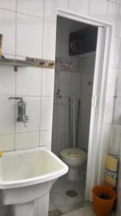Imagem PITANGUEIRAS – UMA QUADRA DA PRAIA, EXCELETE APARTAMENTO COM VISTINHA MAR, ANDAR MEDIANO, CLARO E SUPER AREJADO, GARAGEM NO PRÉDIO DEMARCADA.