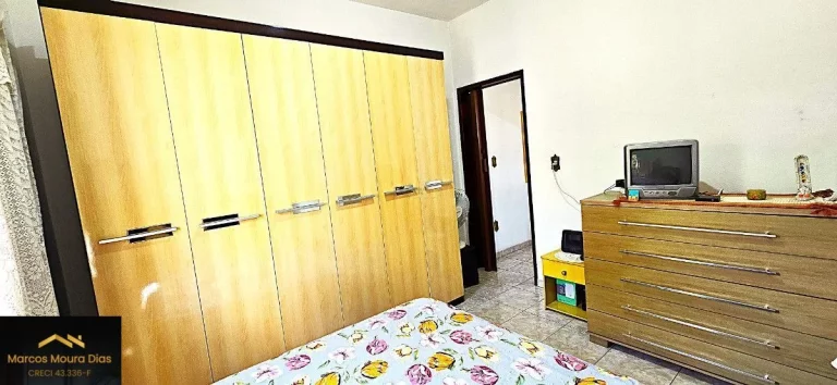 Imagem Casa Sobrado com 5 quartos ( dormitórios) 3 Banheiros e 2 Vagas no Jardim D Abril