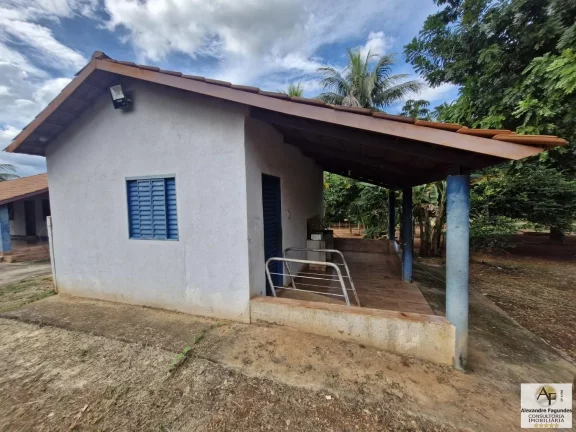 Imagem Chácara para Venda em Professor Jamil, Zona Rural Município Professor Jamil