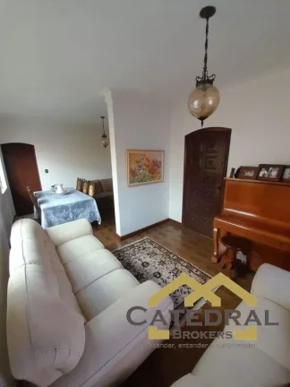 Imagem Sobrado com 3 quartos (2 Suítes) à venda na Vila Arens - Jundiaí/SP