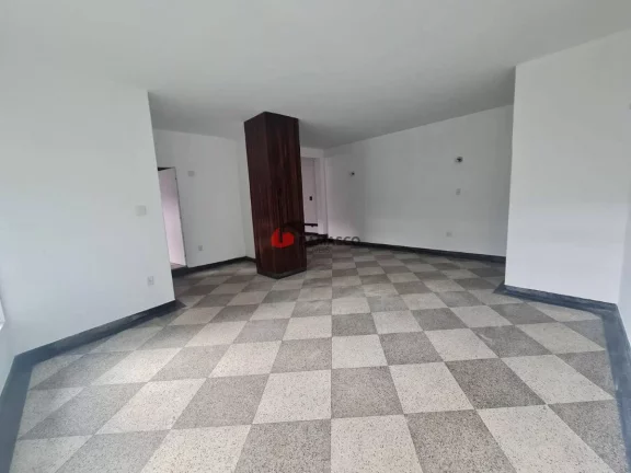 Imagem Sobrado para Locação 3 Quartos, 1 Suite, 4 Vagas, 500M², Cerâmica, São Caetano do Sul - SP