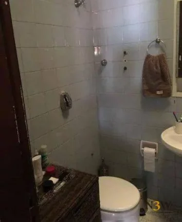 Imagem Casa à venda no Parque Continental São Paulo SP com 3 dormitórios (1 suíte), escritório, 4 vagas de garagem e amplo quintal