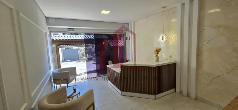 Imagem Oportunidade Única: Casa Comercial à Venda no Centro de Franco da Rocha-SP, 3 Quartos, 1 Suíte, 4 Salas e 2 Vagas de Garagem!