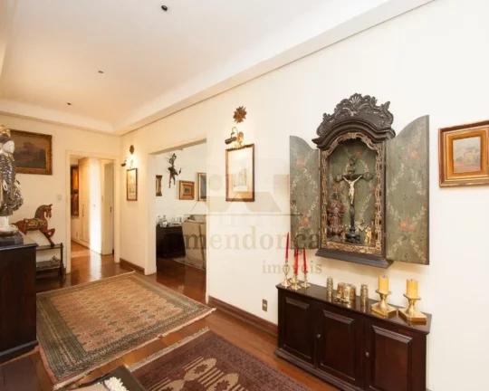 Imagem Apartamento com living para 3 ambientes, 4 dormitórios sendo 1 suíte, lavabo, copa, cozinha, área...