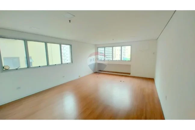 Sala comercial com 42m² 1 vaga na Vila Olímpia