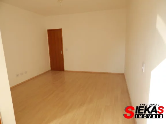 Imagem Casa à venda na Penha, São Paulo-SP com 3 quartos, 3 suítes e 6 vagas de garagem!