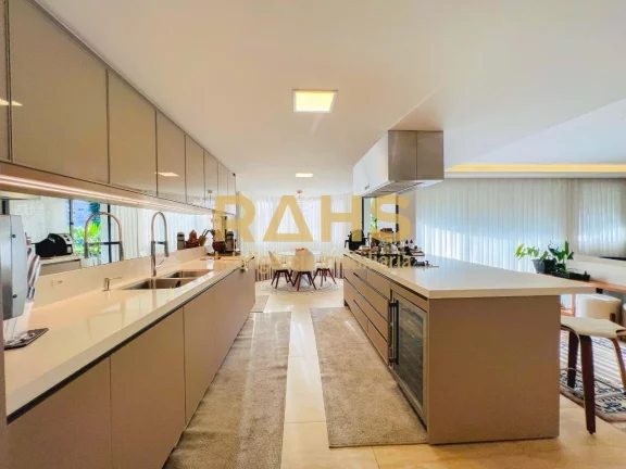 Imagem Apartamento de alto luxo na melhor região do bairro Atiradores. Com 198m², o apartamento foi total...