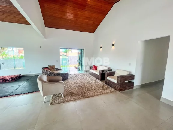 Imagem Casa em Arniqueira: 4 Dormitórios e 420m² por R$1.380.000