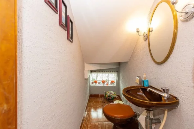 Imagem Sobrado na Lapa Sobrado que vem de família! Passou pelos bisavós, avós, pais e hoje ocupado pela quarta geração...
