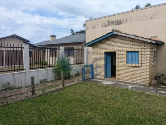 Imagem Casa á venda com 3 dormitórios na Bela Torres em Passo de Torres/SC