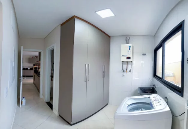 Imagem CASA com 4 dormitórios à venda com 452.84m² por R$ 1.950.000,00 - GUARAPUAVA / PR