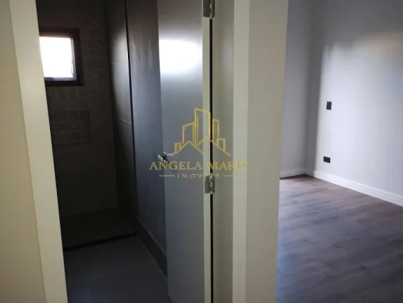 Imagem Casa Térrea, 4 Dormitórios (sendo 4 suítes), Condomínio Colinas Paratehy
