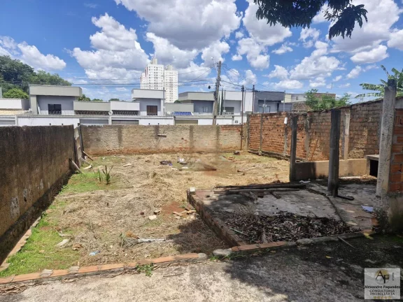 Imagem Lote para Venda em Goiânia, Vila Regina