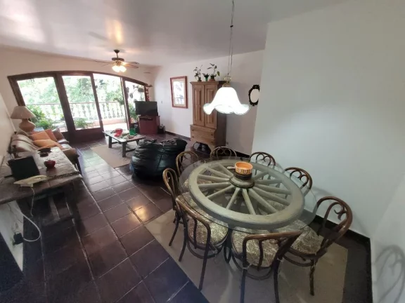 Imagem APARTAMENTO AMPLO COM 3 DORMITÓRIOS, SENDO 1 SUÍTE, AMPLO TERRAÇO, PRÉDIO COM PISCINA E CHURRAQUERIRA, 3 QUADRAS DA PRAIA DAS PITANGUEIRAS