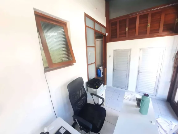 Imagem Casa à Venda, 235 m2, 4 Dormitórios(1S), Santa Mônica, Florianópolis/SC