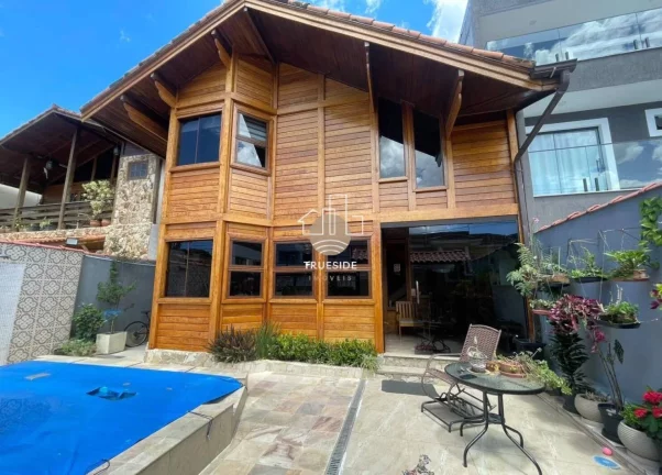 Linda casa á venda - Vargem Pequena