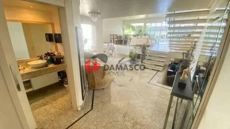 Imagem Sobrado à venda 3 Quartos, 3 Suites, 5 Vagas, 380M², Jardim, Santo André - SP