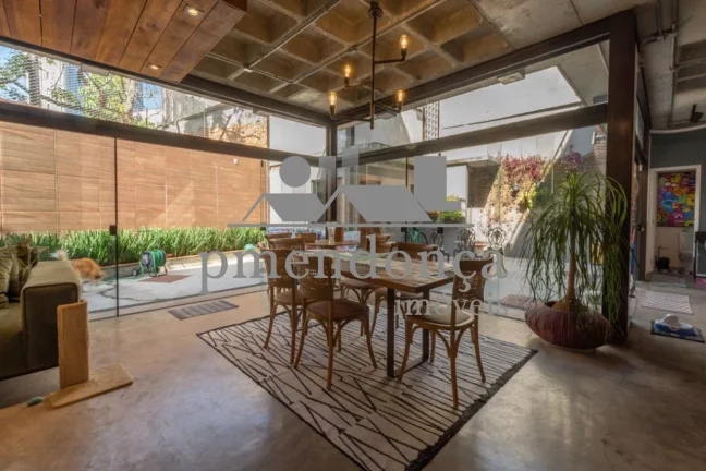Imagem Casa de Vila em Perdizes com 3 sui­tes e 2 vagas, 202m²