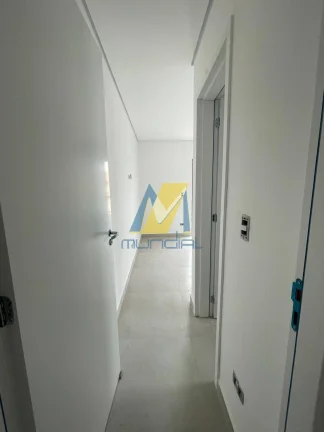 Imagem Apartamento com Sacada, Suíte e Elevador em Torre Única, Novo