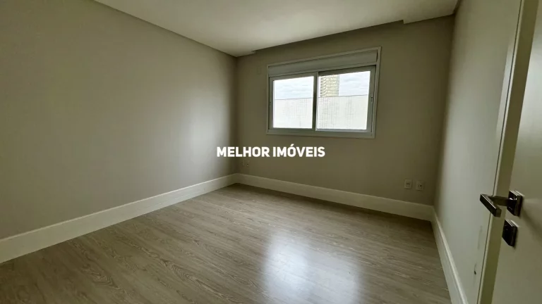 Imagem Apartamento Frente Mar à venda com 4 suítes no centro de Balneário Camboriú