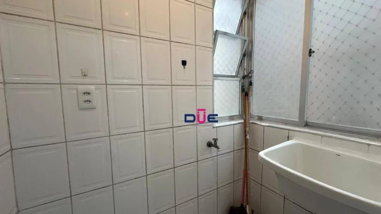 Imagem Apartamento com 1 dormitório à venda, 53 m² por R$ 300.000 - Gonzaga - Santos/SP