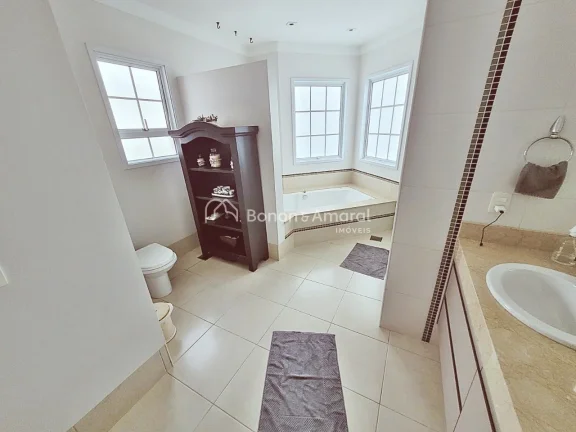 Imagem Casa no condomínio Alphaville Dom Pedro 3 em Campinas!

Casa estilo Inglês e muito aconchegante, e...