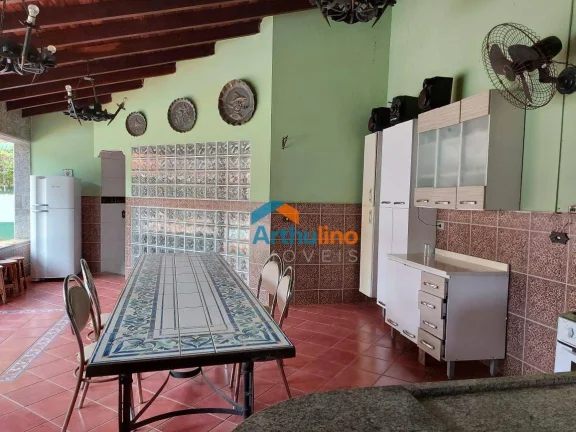 Imagem Magnífica chácara de 2800 m² - 7 dorm - 08 vagas - venda por R$ 1.000.000 e pacote locação por R$ 6.650/mês - Condominio Restinga Verde- São Roque/SP